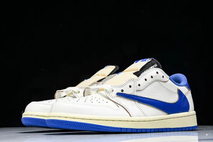 Travis Scott x Air Jordan 1 Low OG 