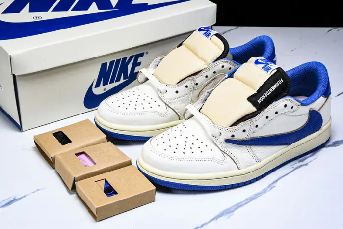 Travis Scott x Air Jordan 1 Low OG 
