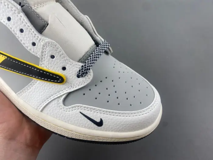 Travis Scott x Fragment Design x Jordan Air Jordan 1 Low 