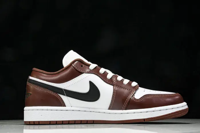 Jordan 1 Low SE “Dark Pony ” 