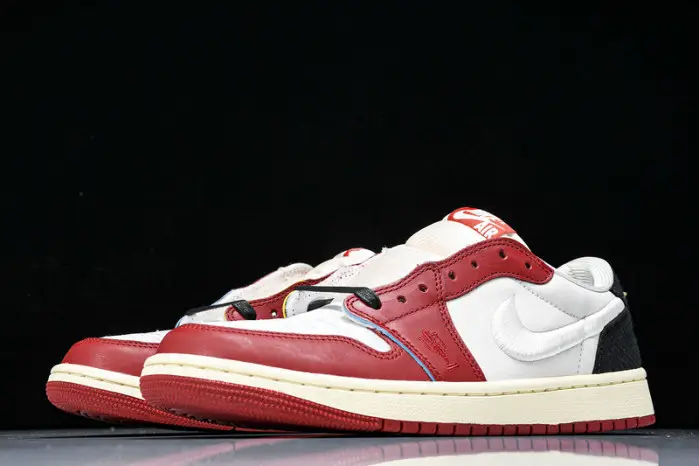 Trophy Room x Air Jordan 1 Low OG “Rookie Card: Home” 