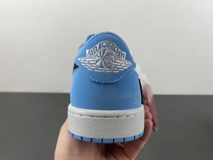 Travis Scott x Air Jordan 1 