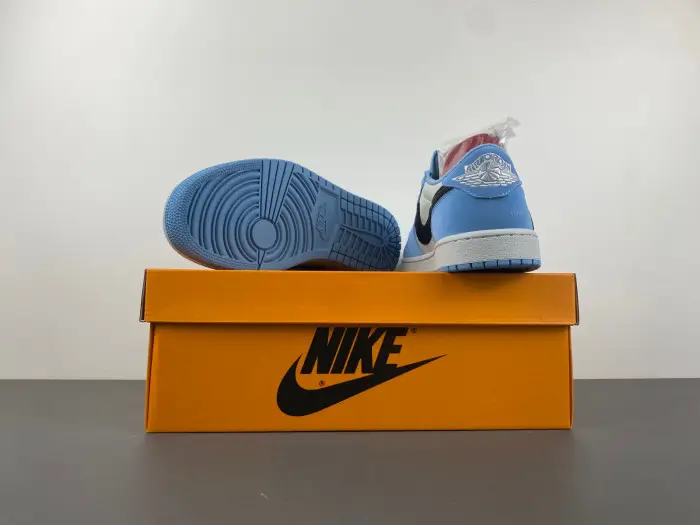 Travis Scott x Air Jordan 1 