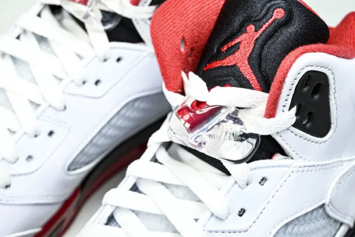 Air Jordan 5  “Fire Red Black Tongue” 