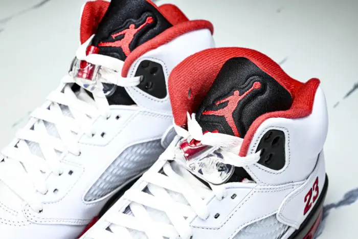 Air Jordan 5  “Fire Red Black Tongue” 
