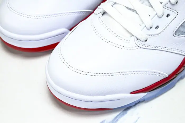Air Jordan 5  “Fire Red Black Tongue” 