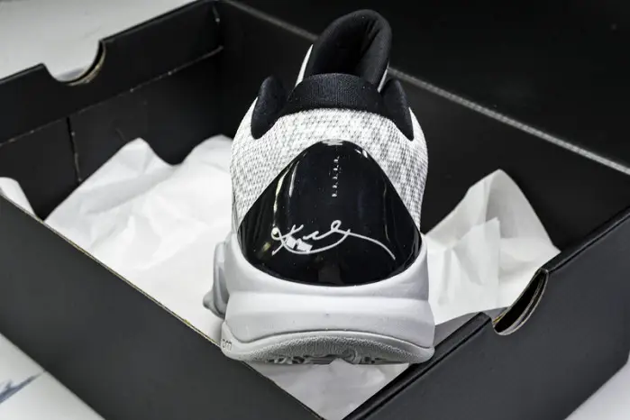 Nike Kobe 5 Protro Zebra PE 