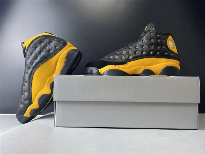 Jordan 13 YELLOW 