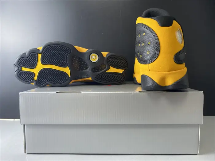 Jordan 13 YELLOW 