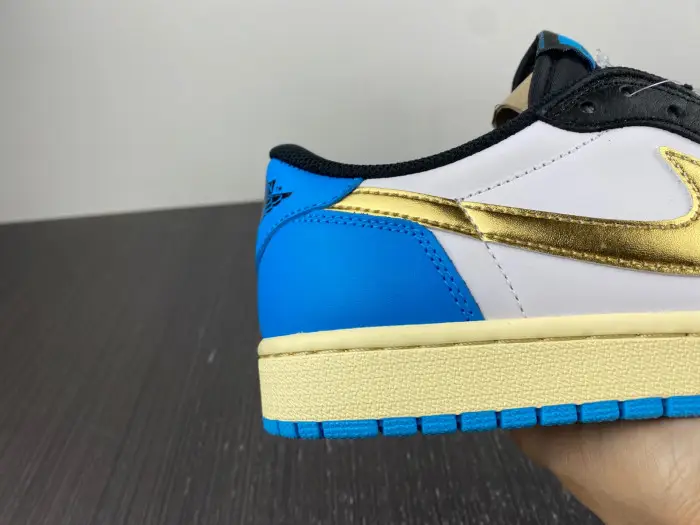 Travis Scott x Air Jordan 1 Low 