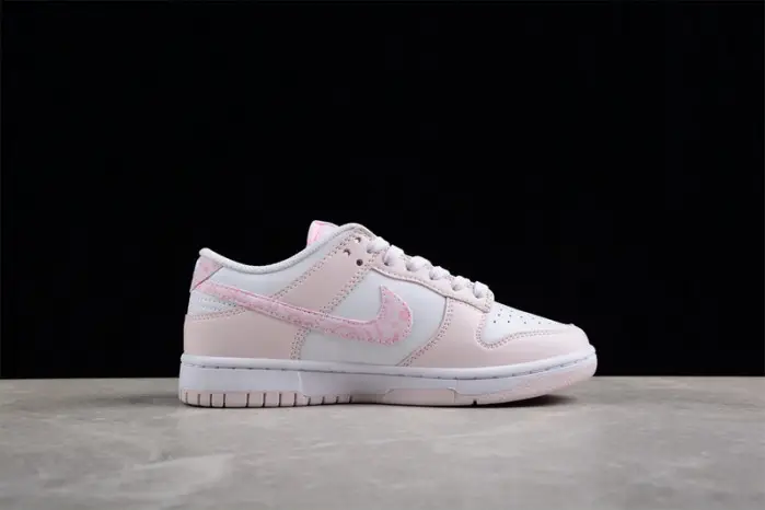 Nike SB Dunk Low 