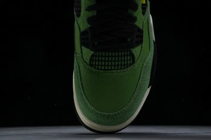 Air Jordan 4 "Manila" 