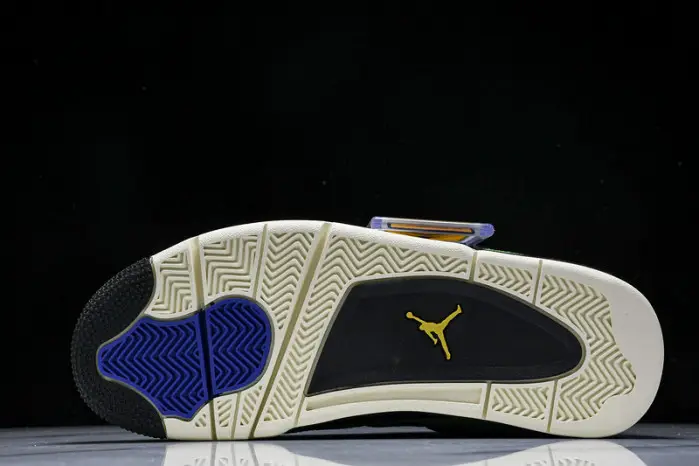 Air Jordan 4 "Manila" 
