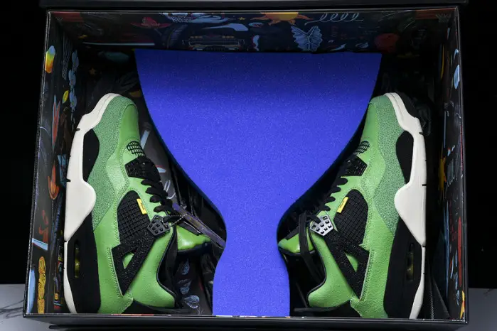 Air Jordan 4 "Manila" 