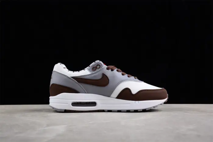NIKE AIR MAX 1 