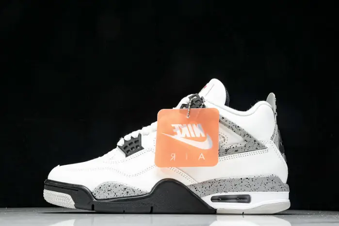Air Jordan 4 “White Cement”  2025 