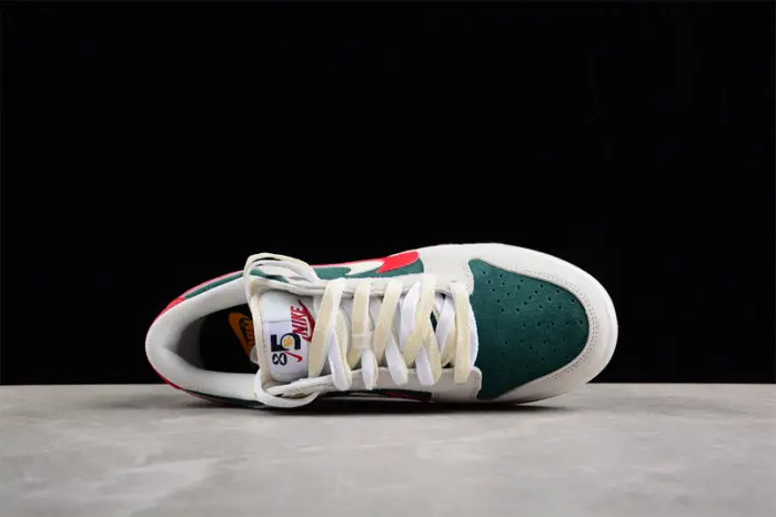 NIKE SB DUNK LOW 