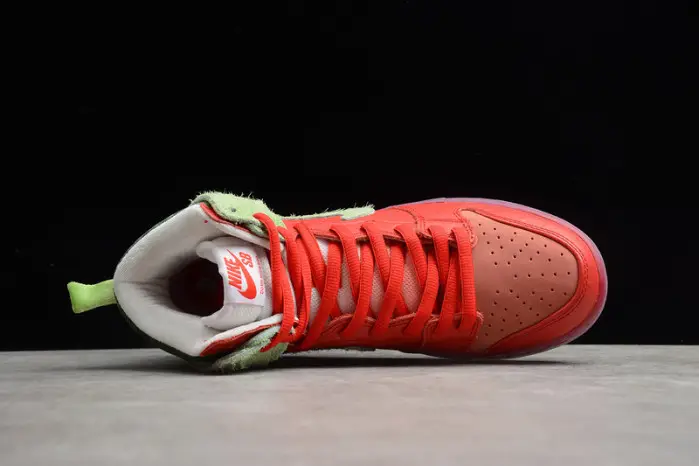 Nike SB Dunk High Strawberry Cough 