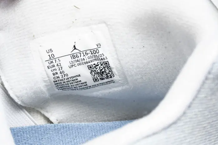 Air Jordan 4 Denim “Worn Blue” 