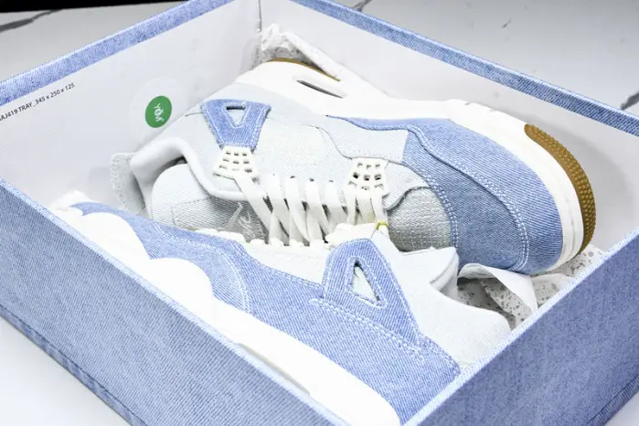 Air Jordan 4 Denim “Worn Blue” 