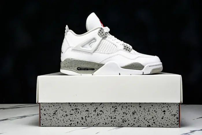 Jordan 4 Retro “White Oreo” 