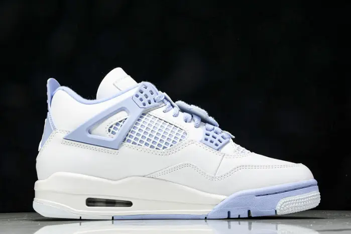 Air Jordan 4 “Forget Me Not” 