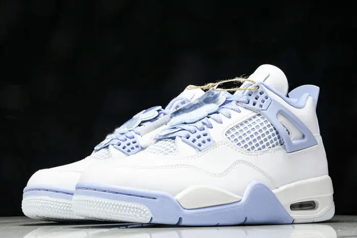 Air Jordan 4 “Forget Me Not” 
