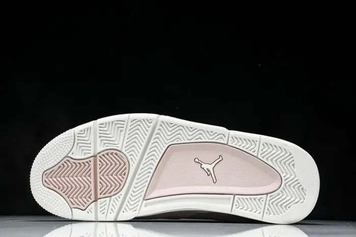 Air Jordan 4 "Remastered" 