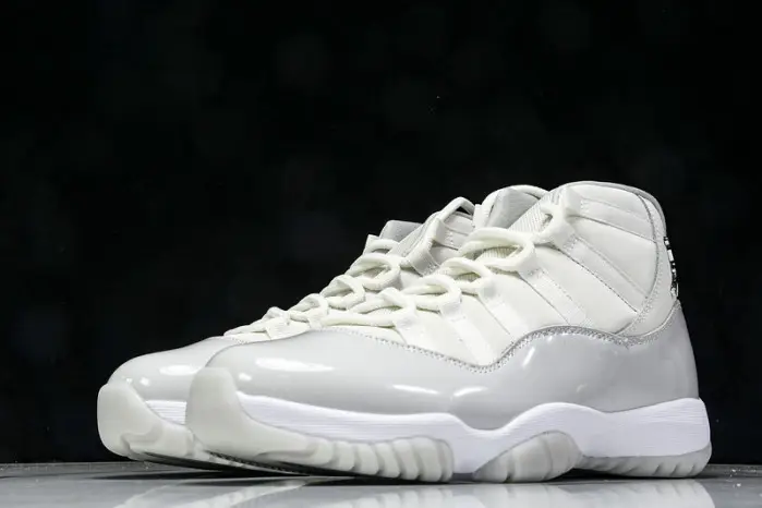 Air Jordan 11  "Grand Finale" 