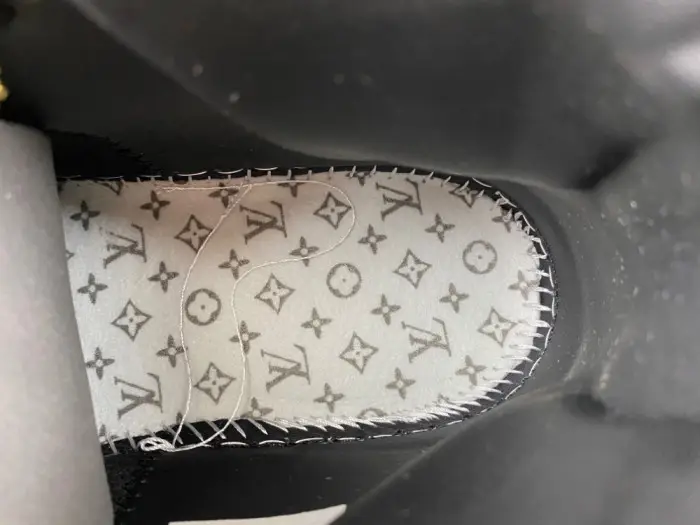 Air Jordan 1 High & LV 