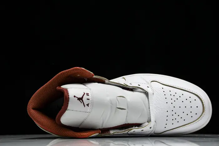 Air Jordan 1 Mid 