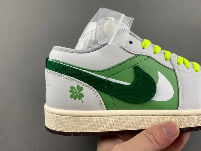 Air Jordan 1 Low 