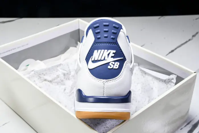 Air Jordan 4 “Navy” Retro 