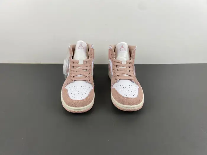 AIR JORDAN 1 MID SE "LEGEND PINK" 