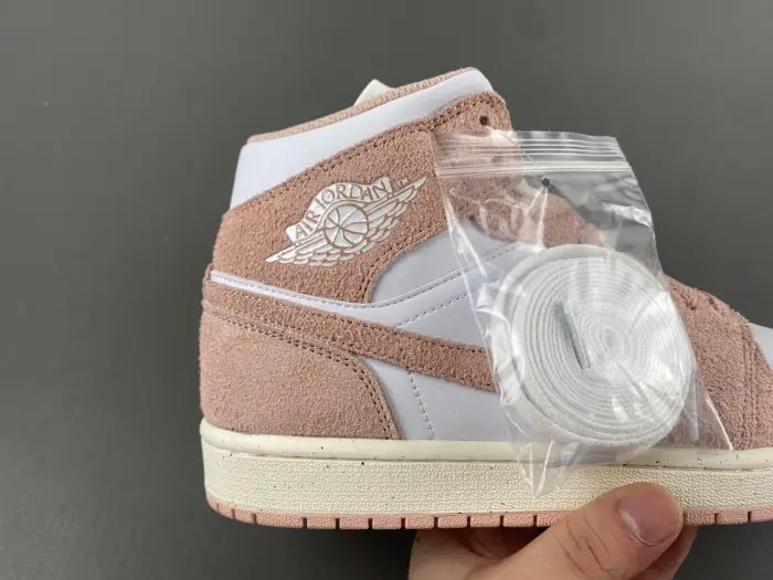 AIR JORDAN 1 MID SE "LEGEND PINK" 