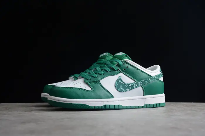 Nike Dunk Low WMNS Green Paisley 