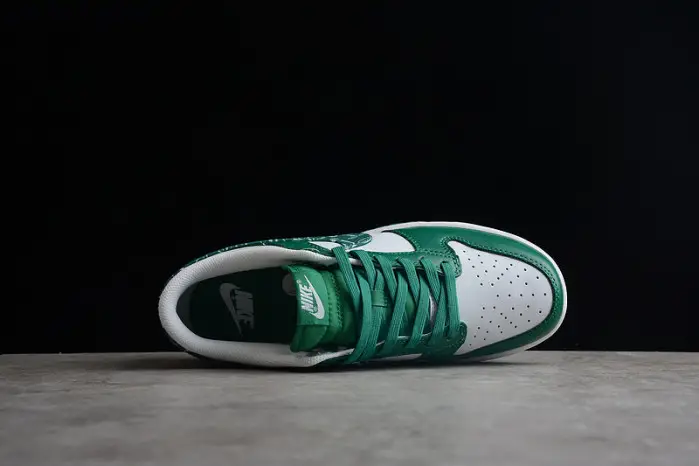 Nike Dunk Low WMNS Green Paisley 