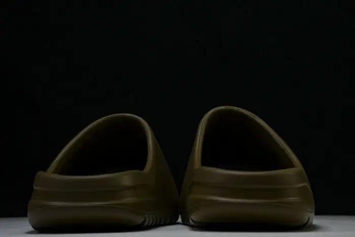 YEEZY SLIDES 'CORE' 
