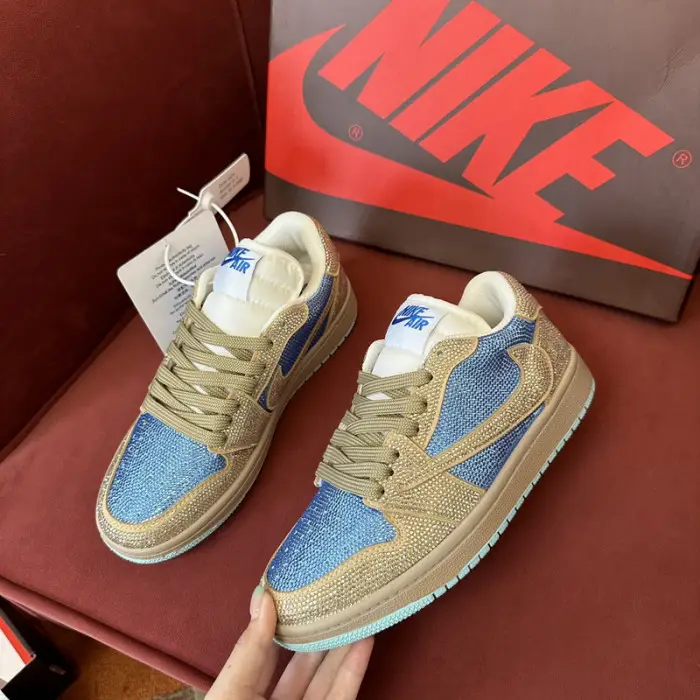 AIR JORDAN DRILL SNEAKERS 