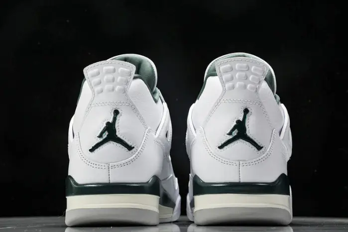 Air Jordan 4 Retro "Oxidized Green" 