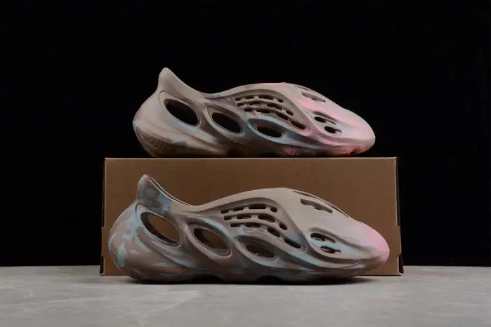 Yeezy Foam Runner 