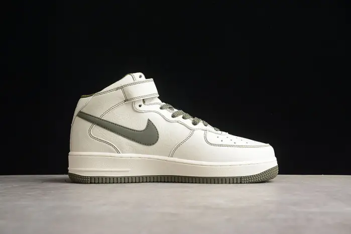 Nike Air Force 1 High 