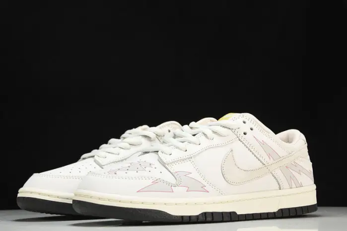 Nike SB Dunk  Low 