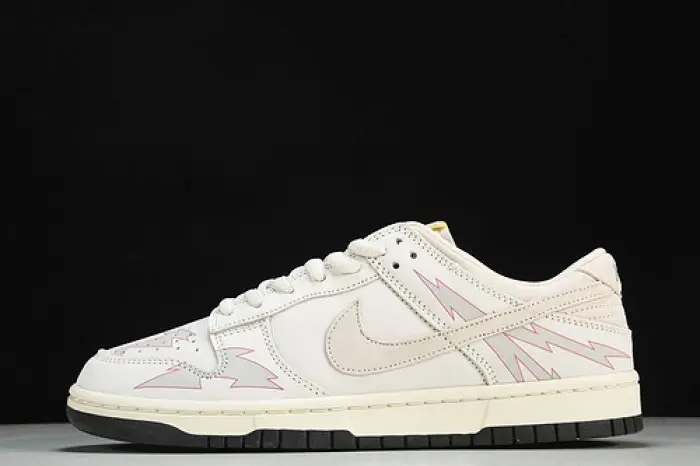 Nike SB Dunk  Low 