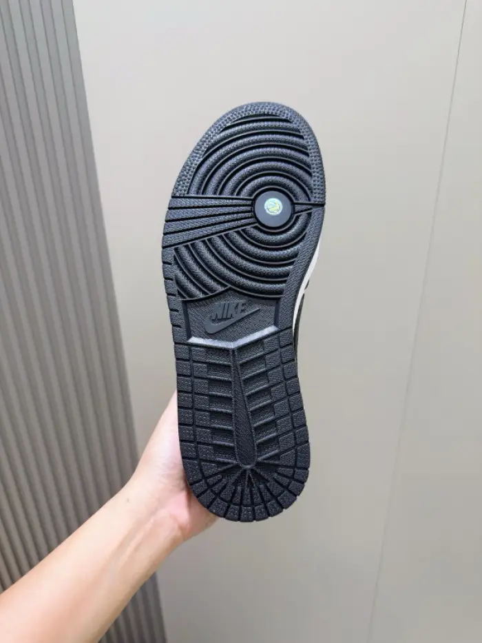 Travis Scott x Air Jordan 1 Low OG x LV 