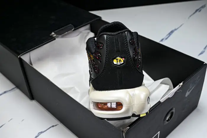 Swarovski x Nike Air Max Plus 