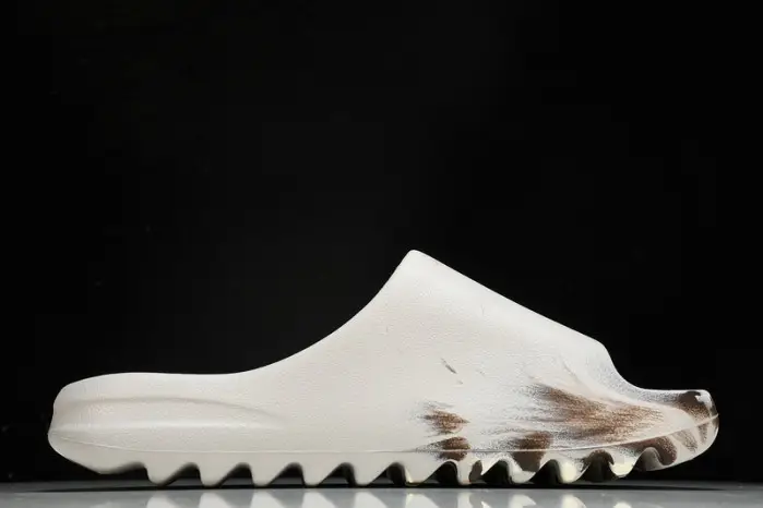 Yeezy Slide 
