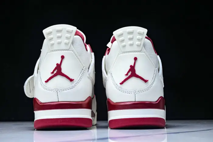Air Jordan 4 “Sierra Red” 
