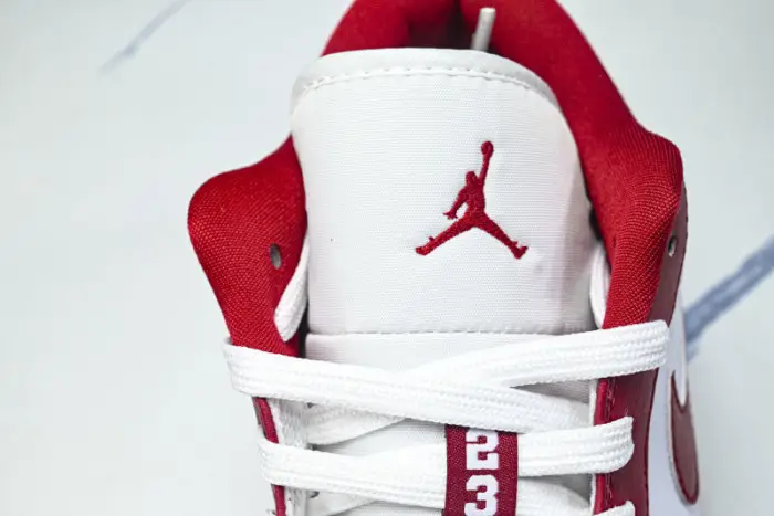 Air Jordan 1 Low 