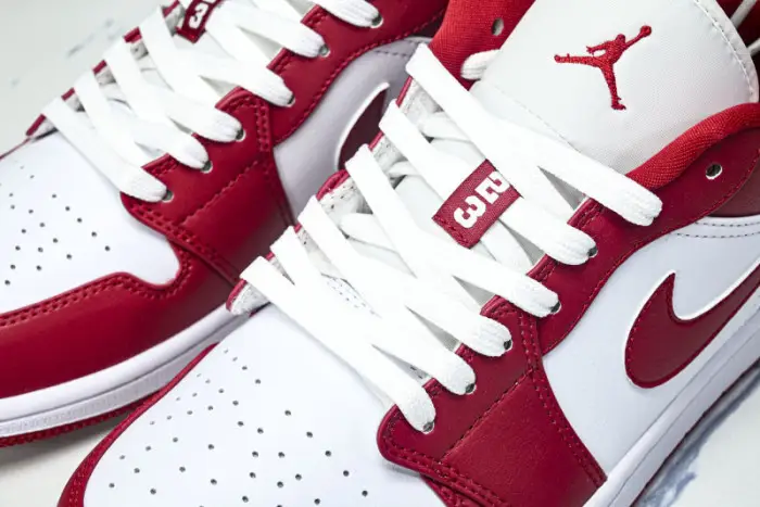 Air Jordan 1 Low 